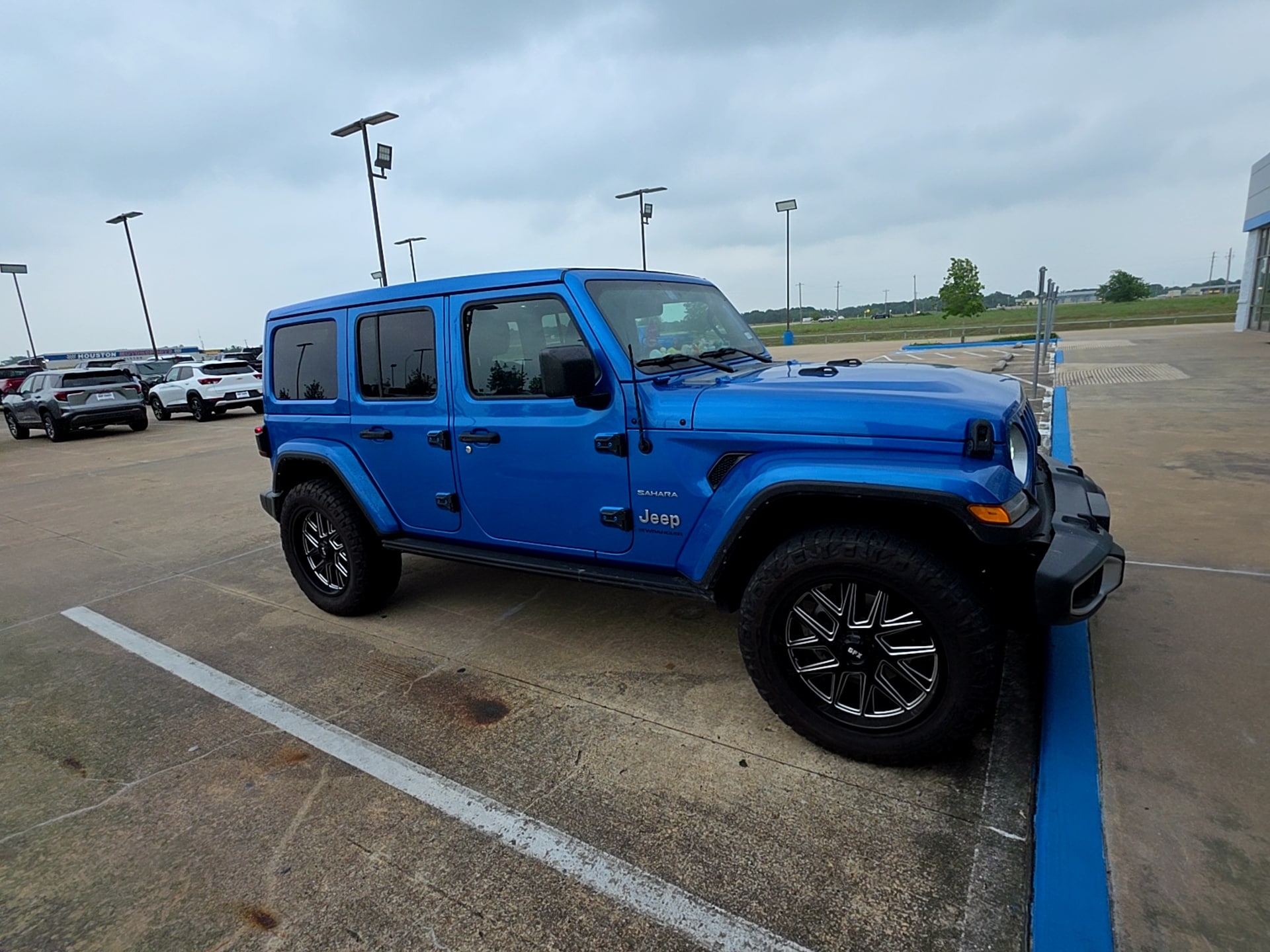 2023 Jeep Wrangler Sahara's photo