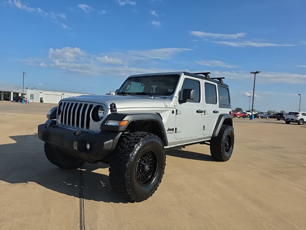 2022 Jeep Wrangler Unlimited Altitude's photo