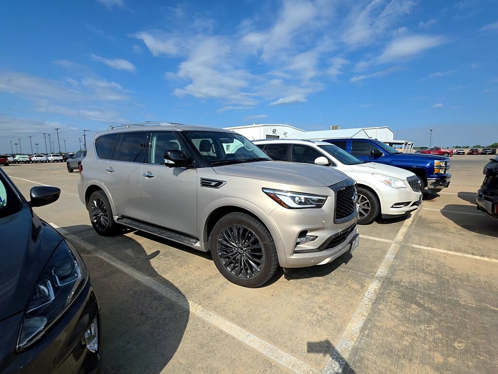 Used 2024 INFINITI QX80 Premium Select