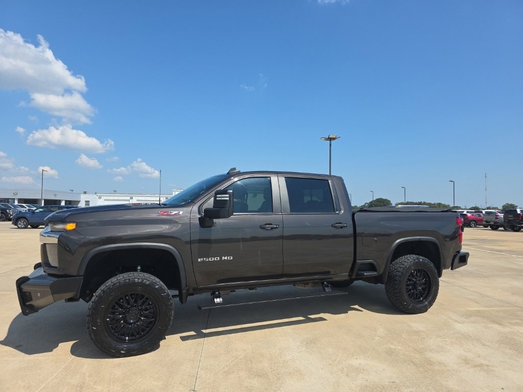2020 Chevrolet Silverado 2500HD LT photo 4