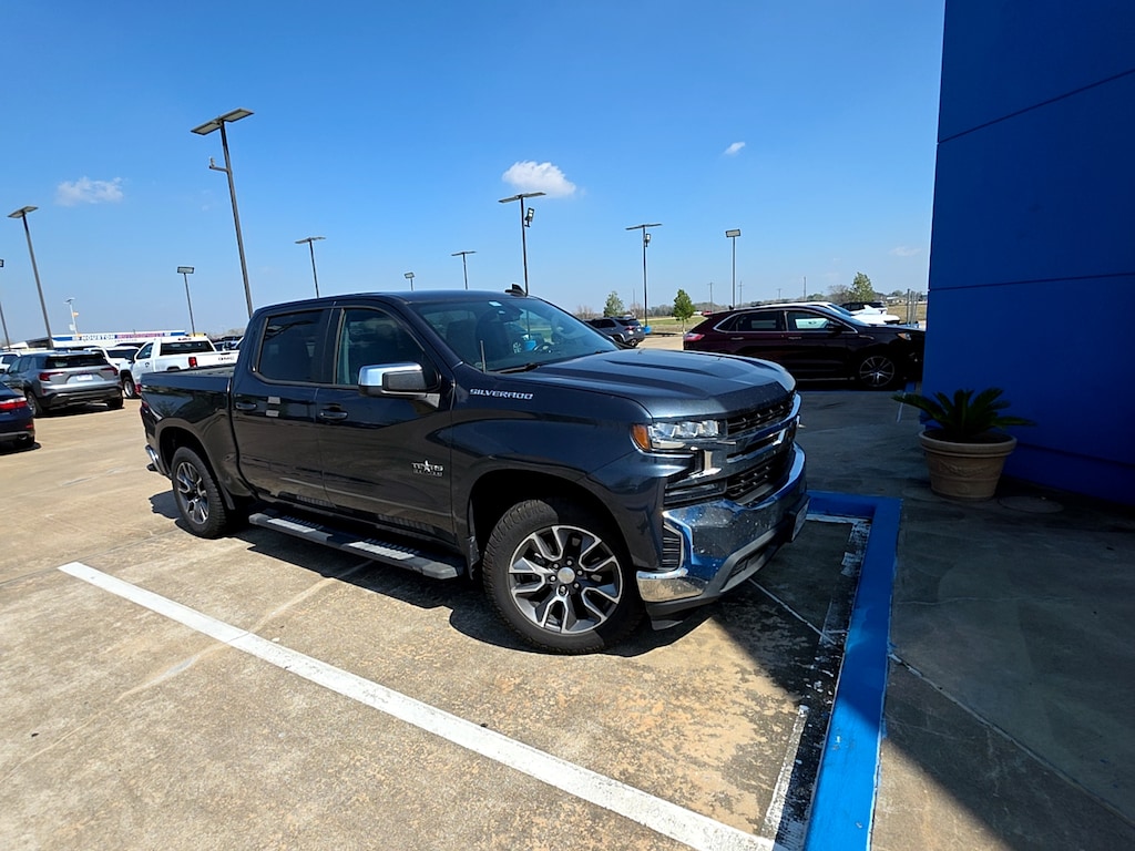 Used 2020 Chevrolet Silverado 1500 LT Truck