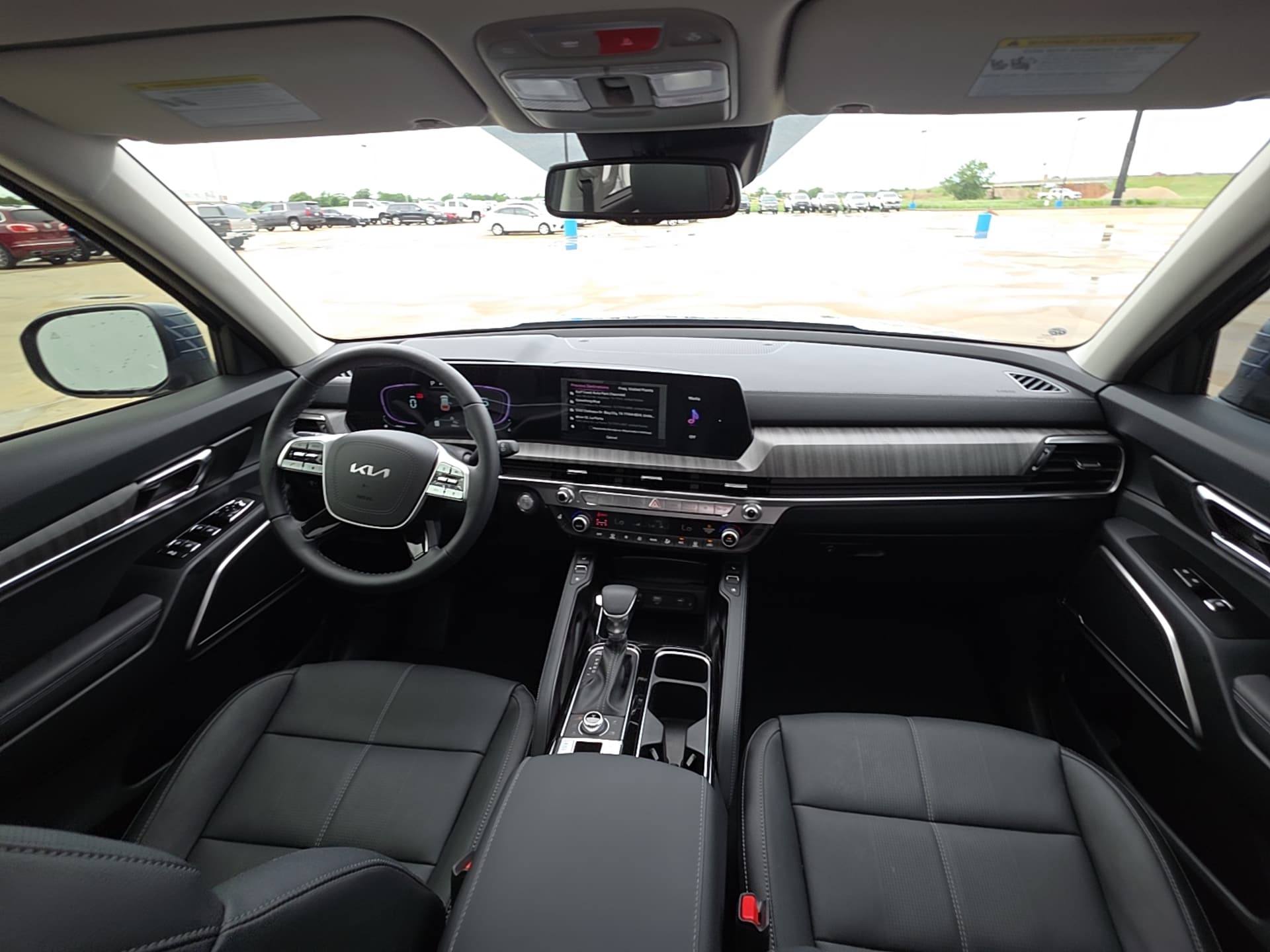 2025 Kia Telluride EX - Photo 14
