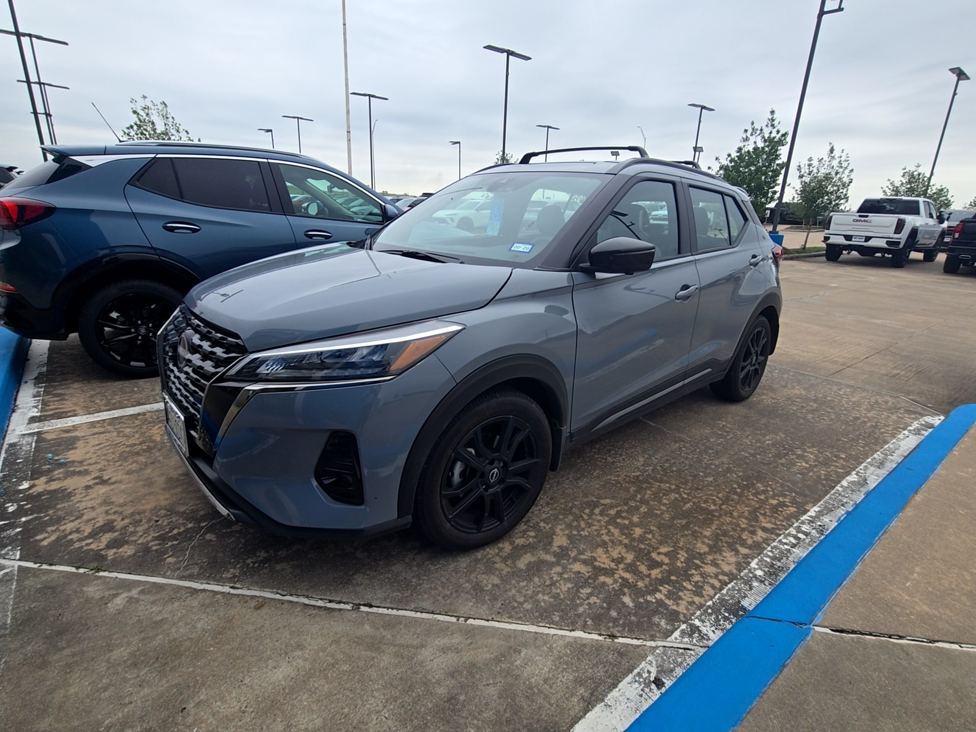 2024 Nissan Kicks 1.6 SR's photo