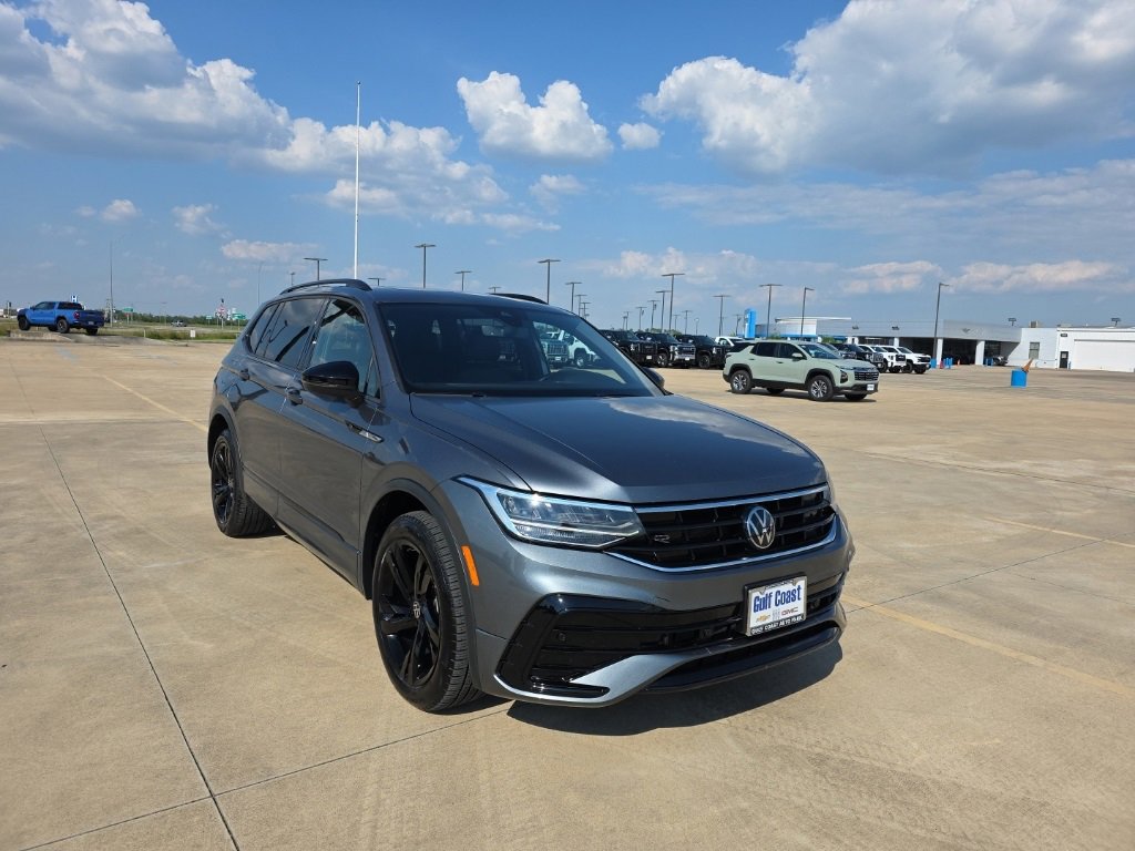 2024 Volkswagen Tiguan SE R-Line Black photo 2