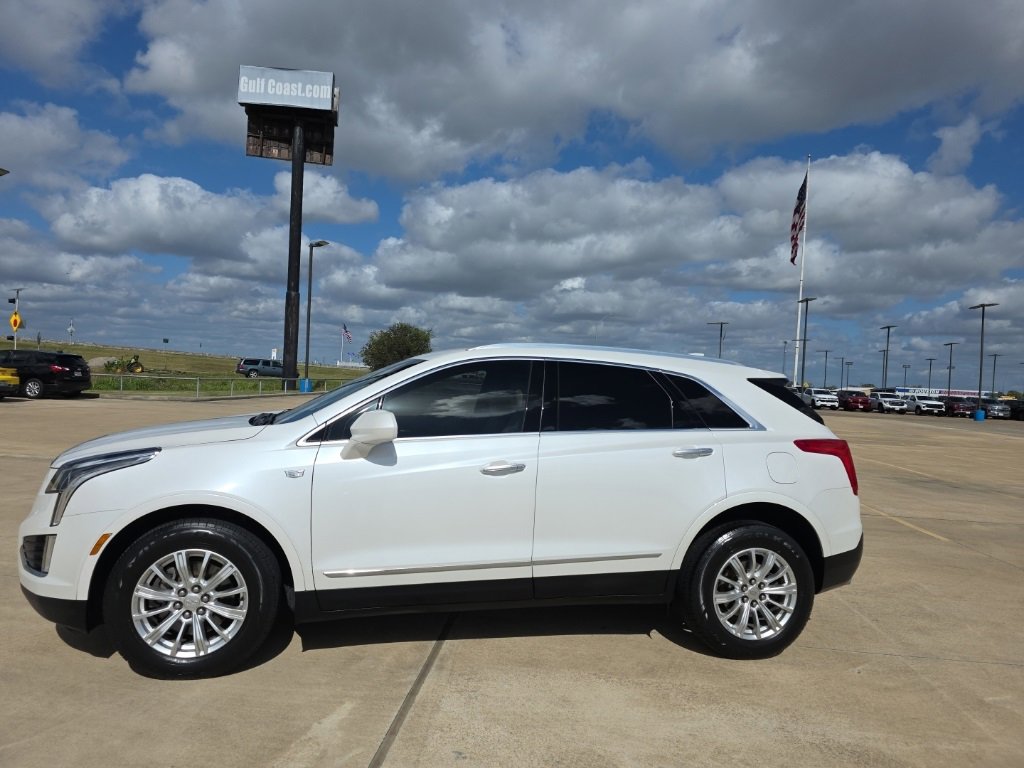 2018 Cadillac XT5 Sport photo 3