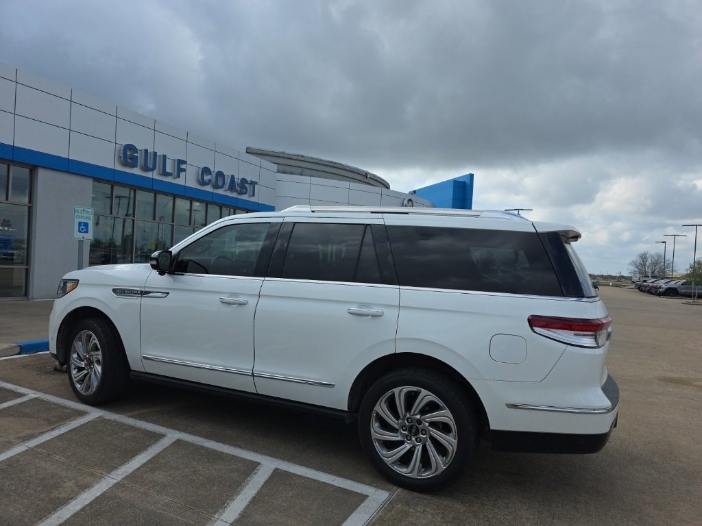 Used 2023 Lincoln Navigator Reserve
