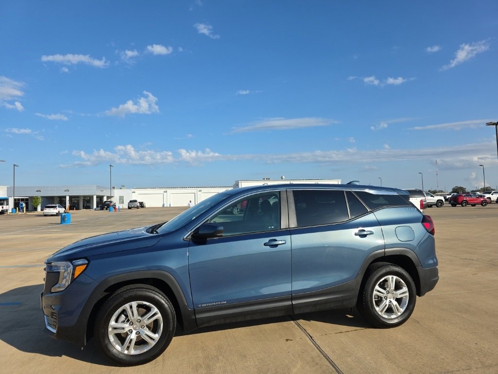 2024 Gmc Terrain SLE photo 4