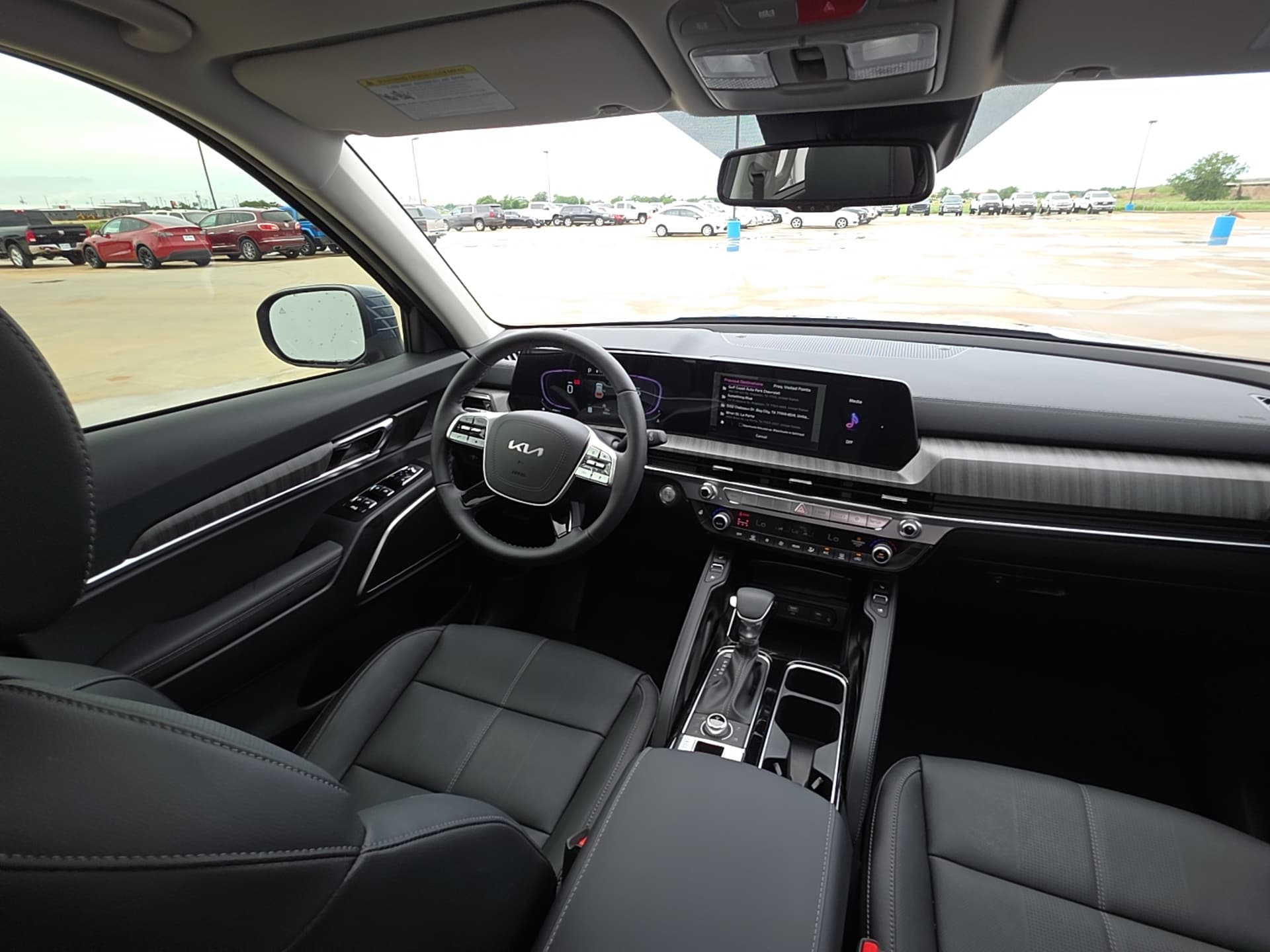2025 Kia Telluride EX - Photo 18