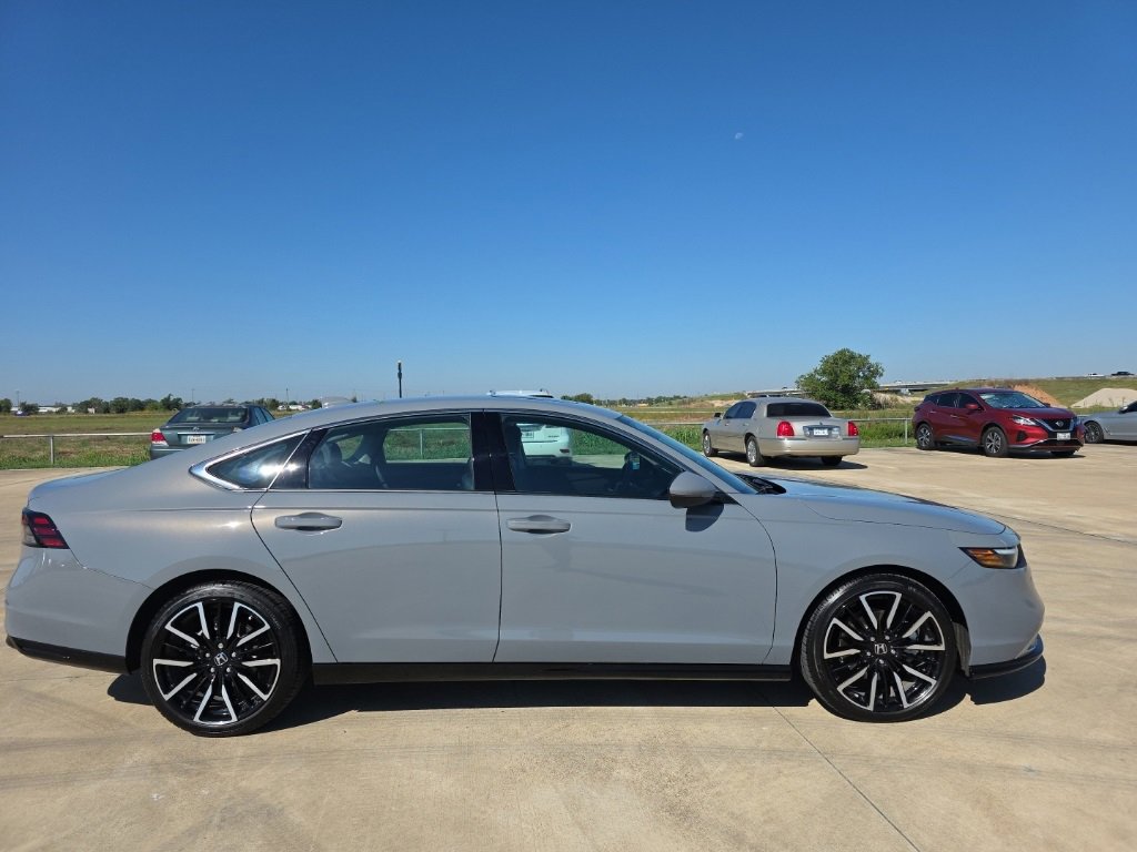 2024 Honda Accord Hybrid Touring photo 4