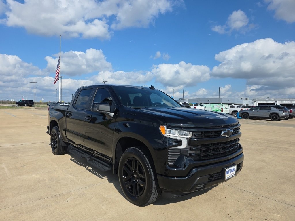 2025 Chevrolet Silverado 1500 RST photo 2