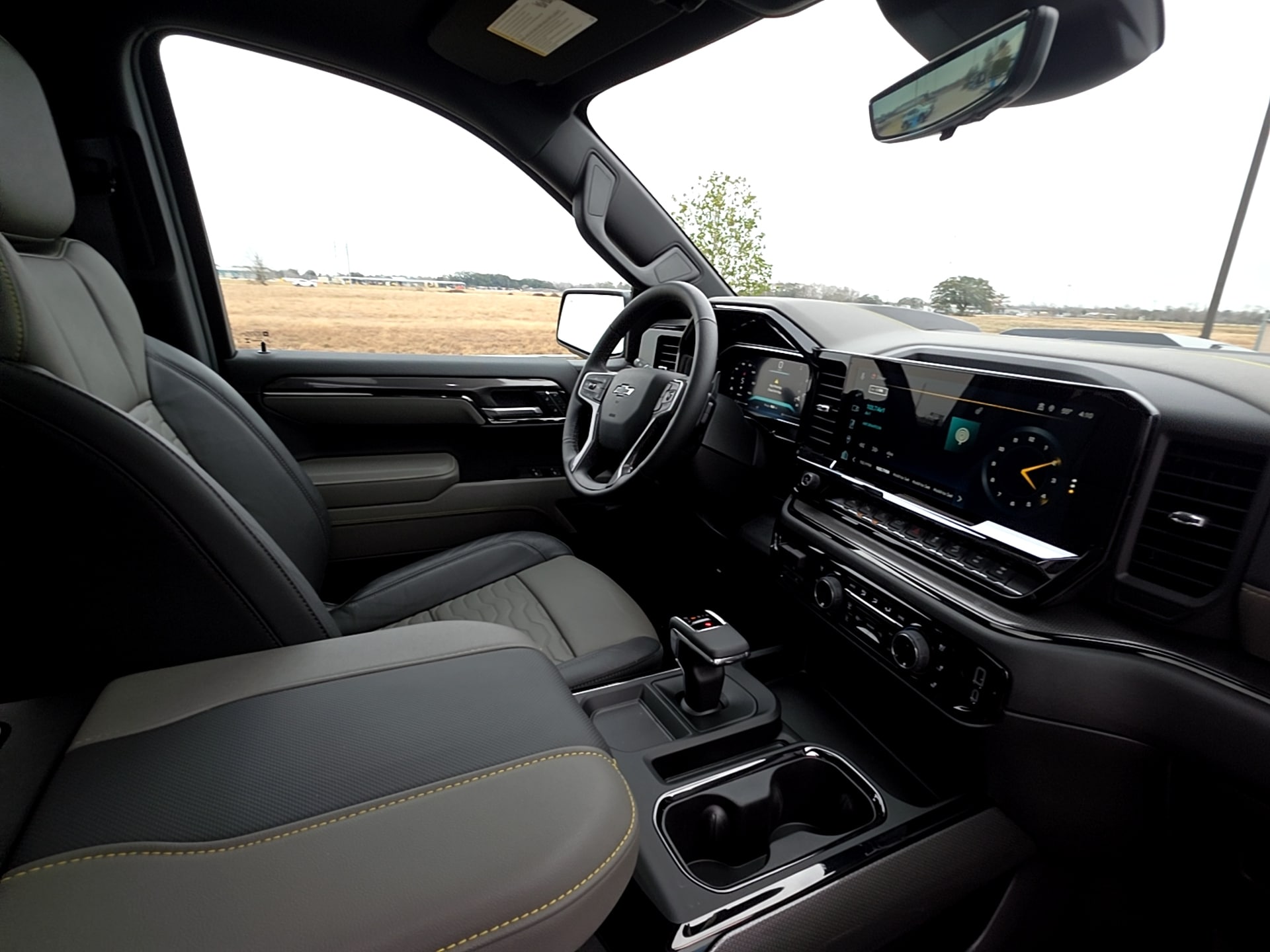 2026 Chevrolet Silverado 1500 ZR2 - Photo 19