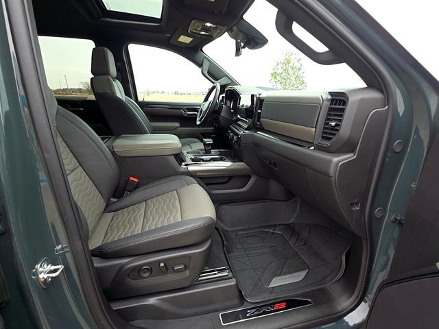 2026 Chevrolet Silverado 1500 ZR2 - Photo 18