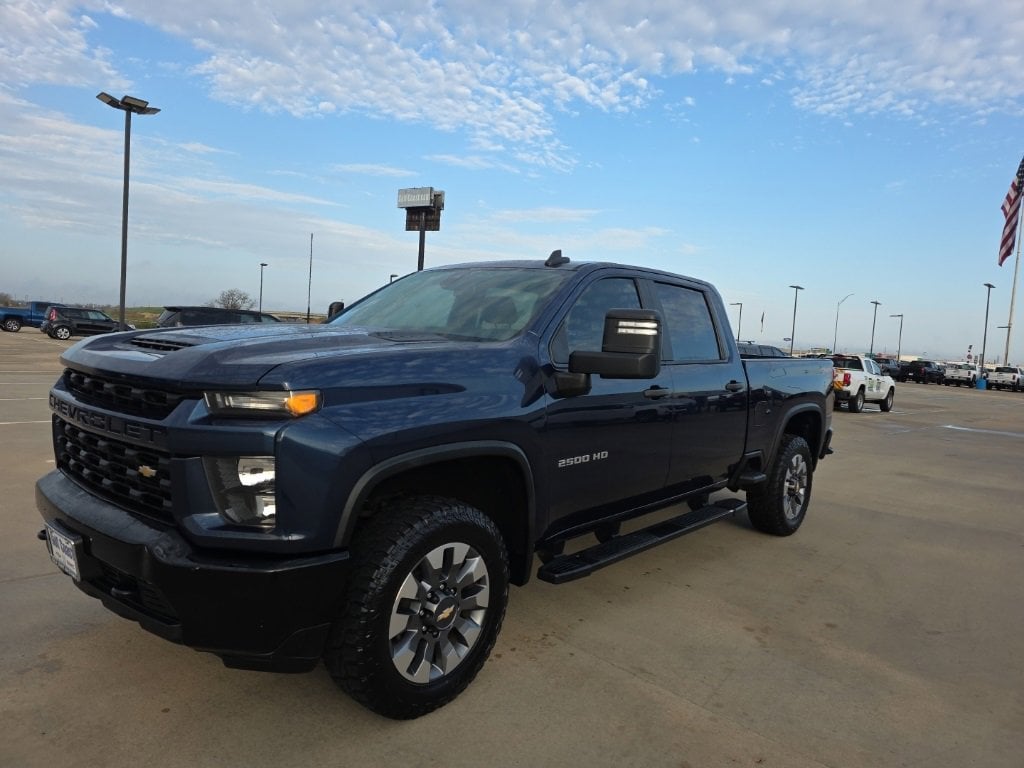 2022 Chevrolet Silverado 2500HD Custom's photo