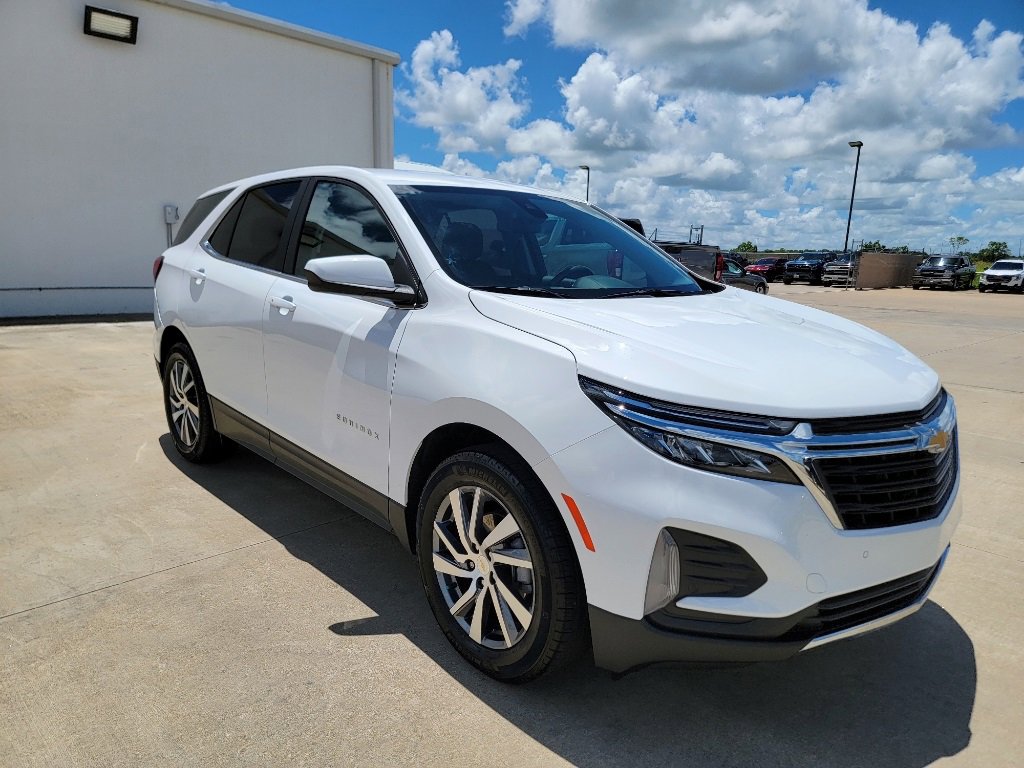 Used 2022 Chevrolet Equinox LT with VIN 3GNAXKEVXNL293004 for sale in Angleton, TX