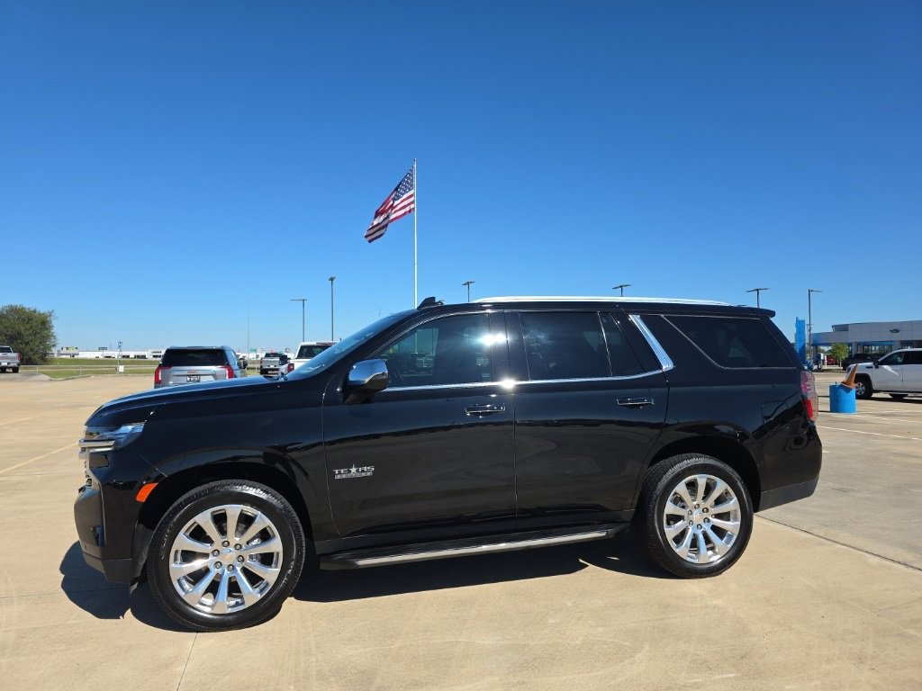 2023 Chevrolet Tahoe Premier photo 2