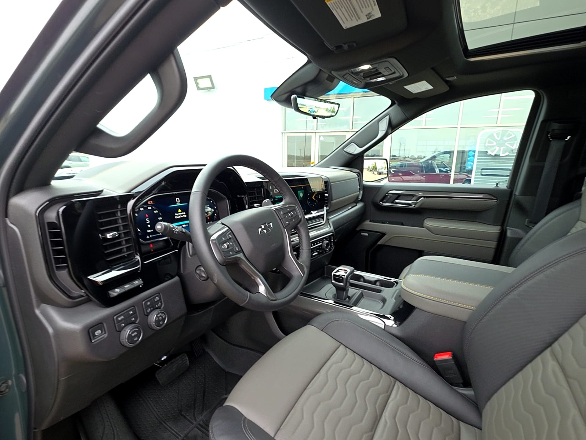 2026 Chevrolet Silverado 1500 ZR2 - Photo 12