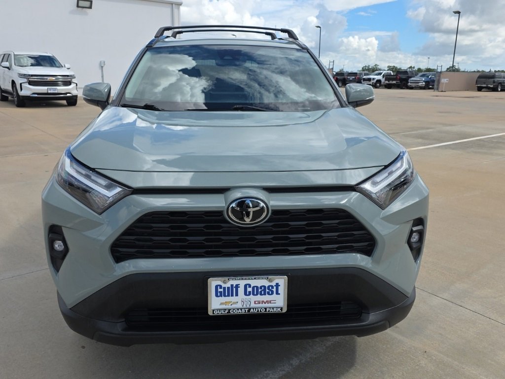 2023 Toyota RAV4 XLE Premium photo 2