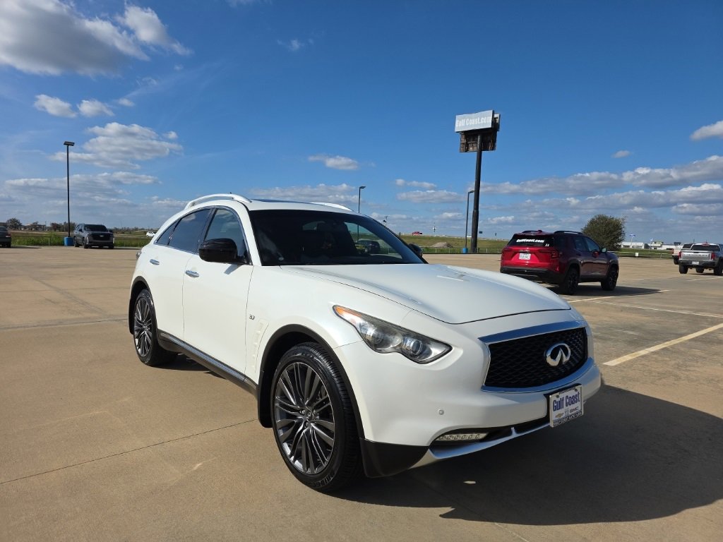 2017 INFINITI QX70 Base's photo