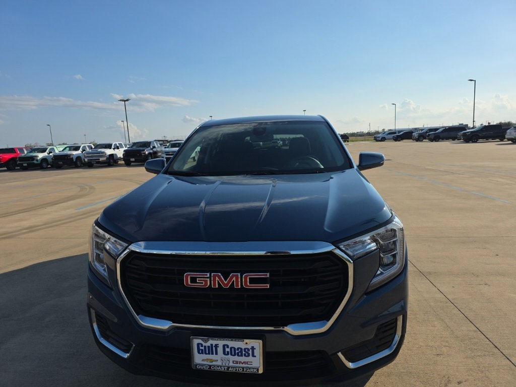 2024 Gmc Terrain SLE photo 2