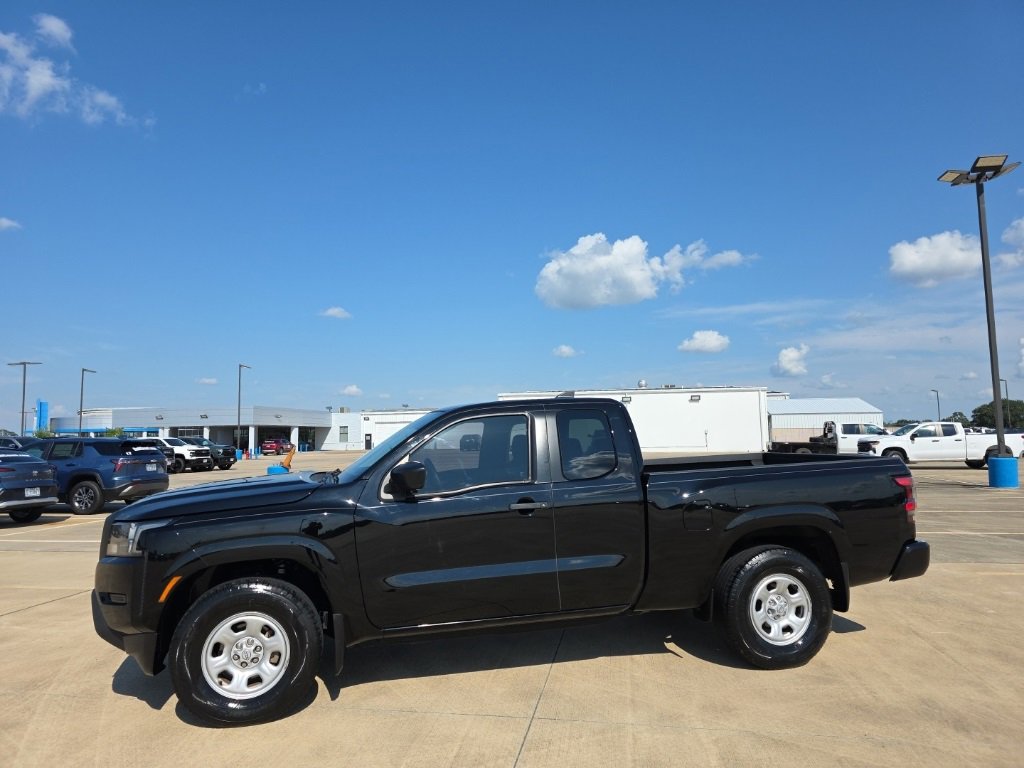 2022 Nissan Frontier S photo 3