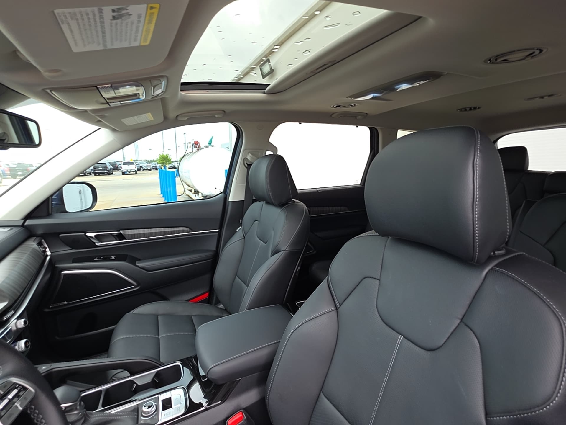 2025 Kia Telluride EX - Photo 13