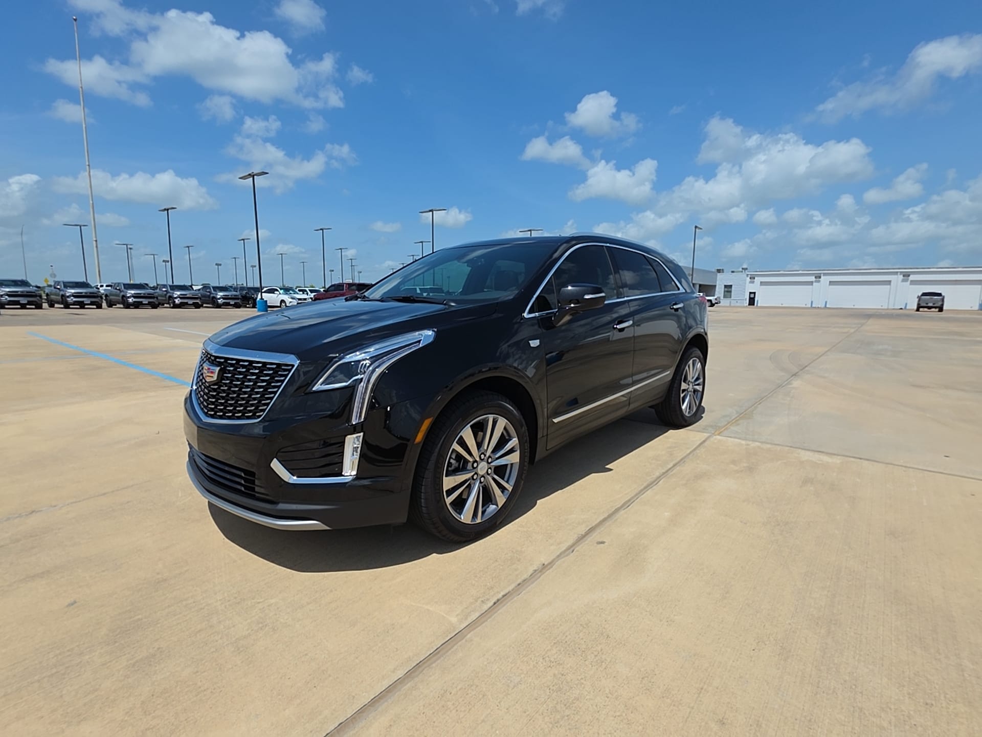 2025 Cadillac XT5 FWD Premium Luxury's photo