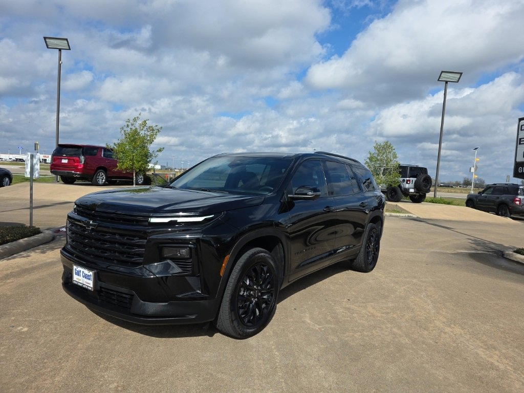2025 Chevrolet Traverse LT's photo