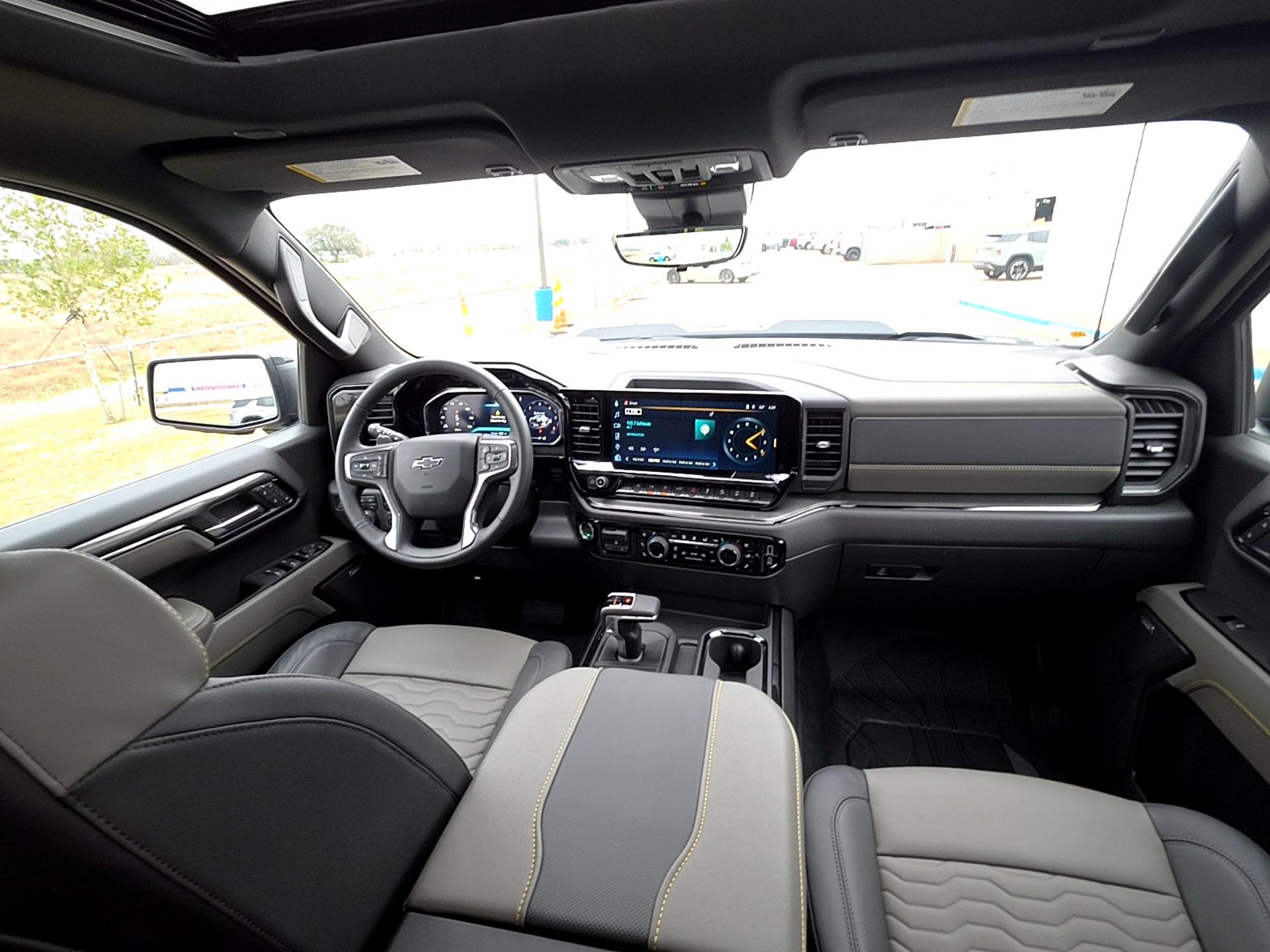 2026 Chevrolet Silverado 1500 ZR2 - Photo 15