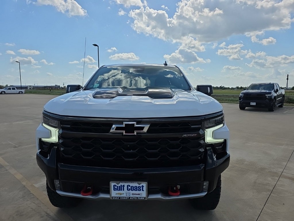2022 Chevrolet Silverado 1500 ZR2 photo 2