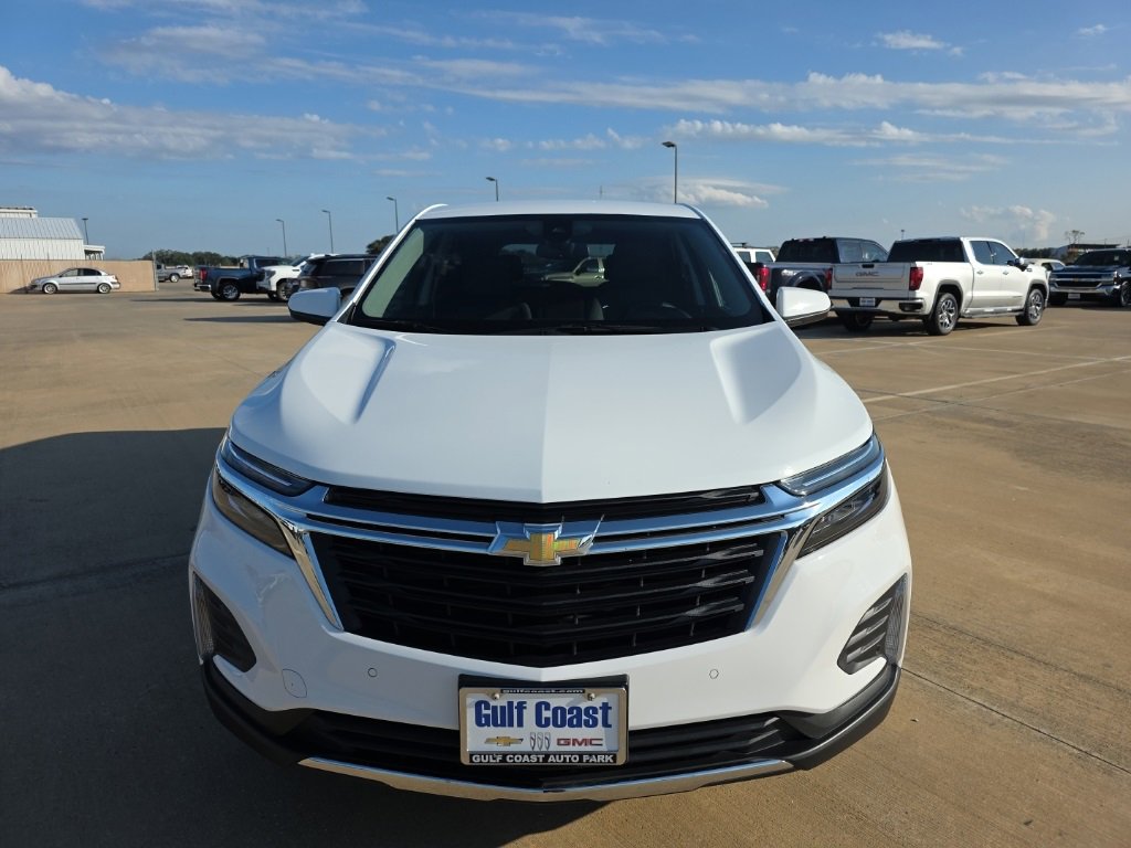 2024 Chevrolet Equinox LT photo 2