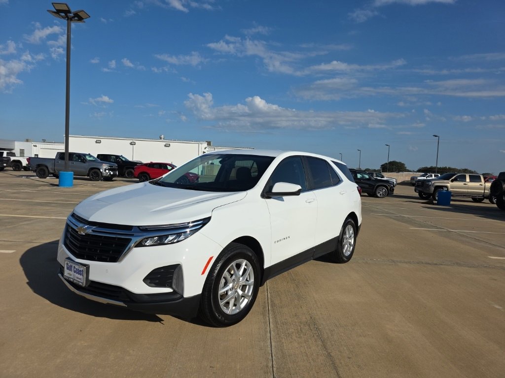 2024 Chevrolet Equinox LT photo 3
