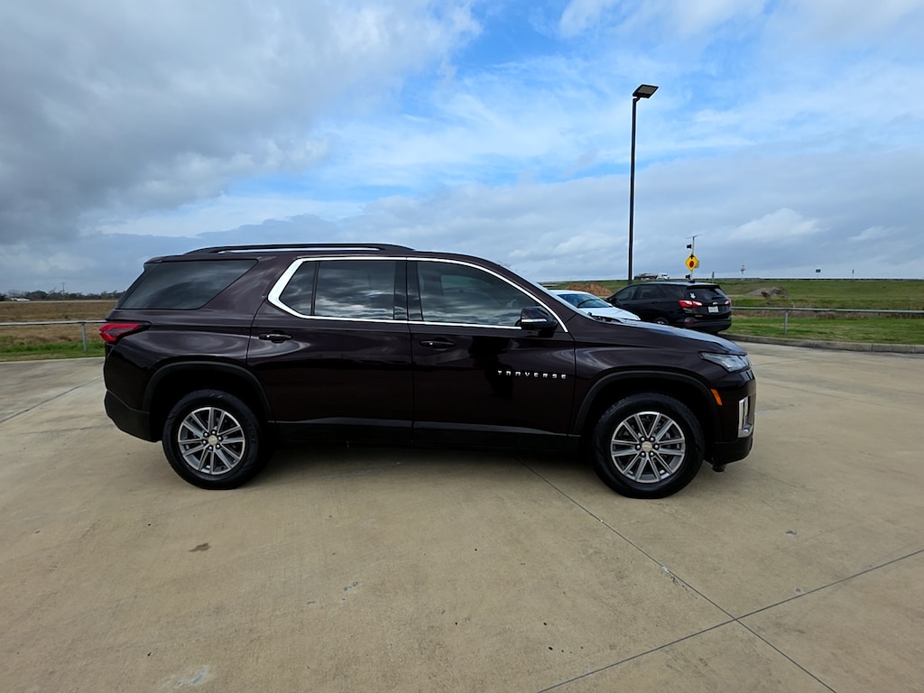 Used 2022 Chevrolet Traverse LT Leather SUV