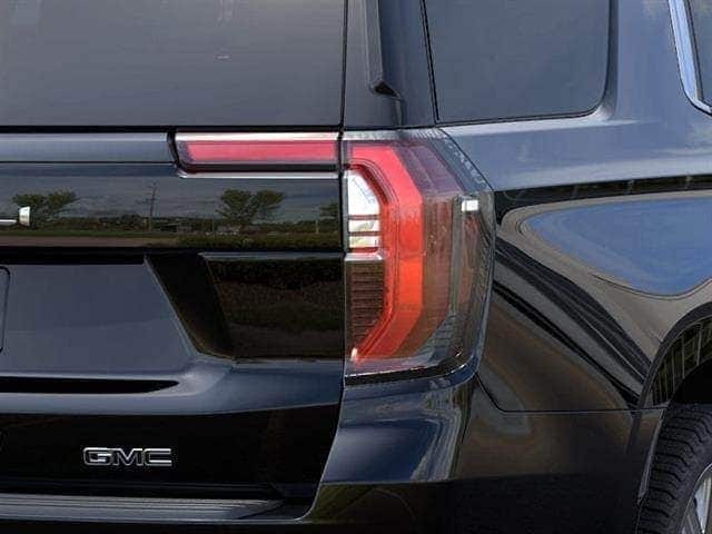 2026 GMC Yukon Denali Ultimate - Photo 11
