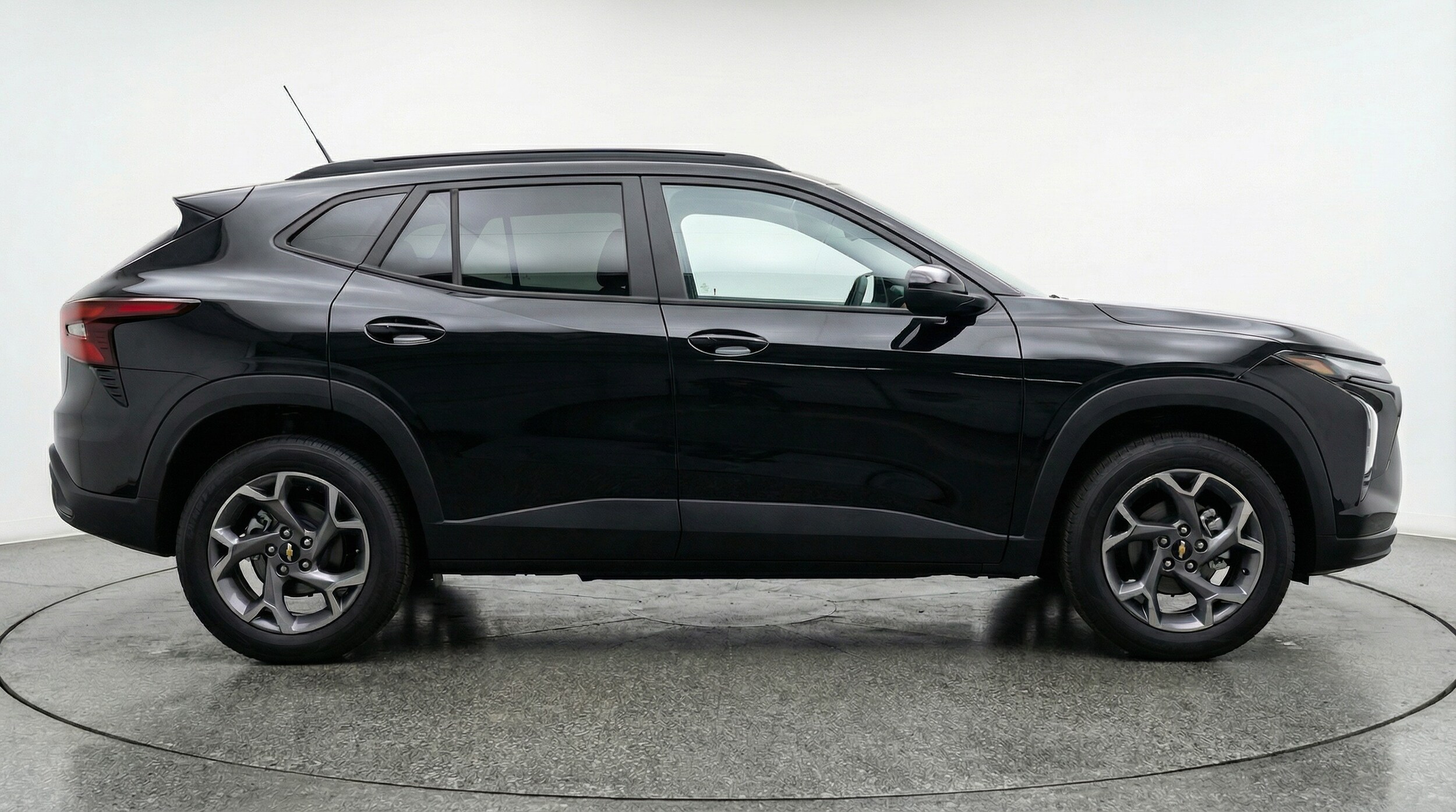 Thumbnail: 2025 Chevrolet Trax - 8