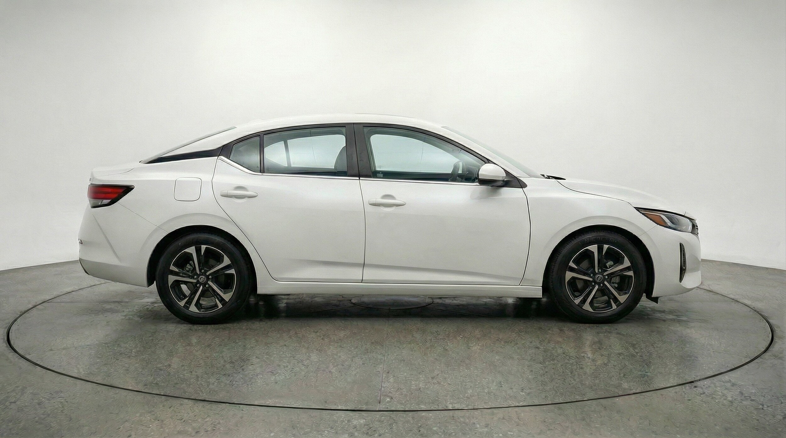 Thumbnail: 2025 Nissan Sentra - 11