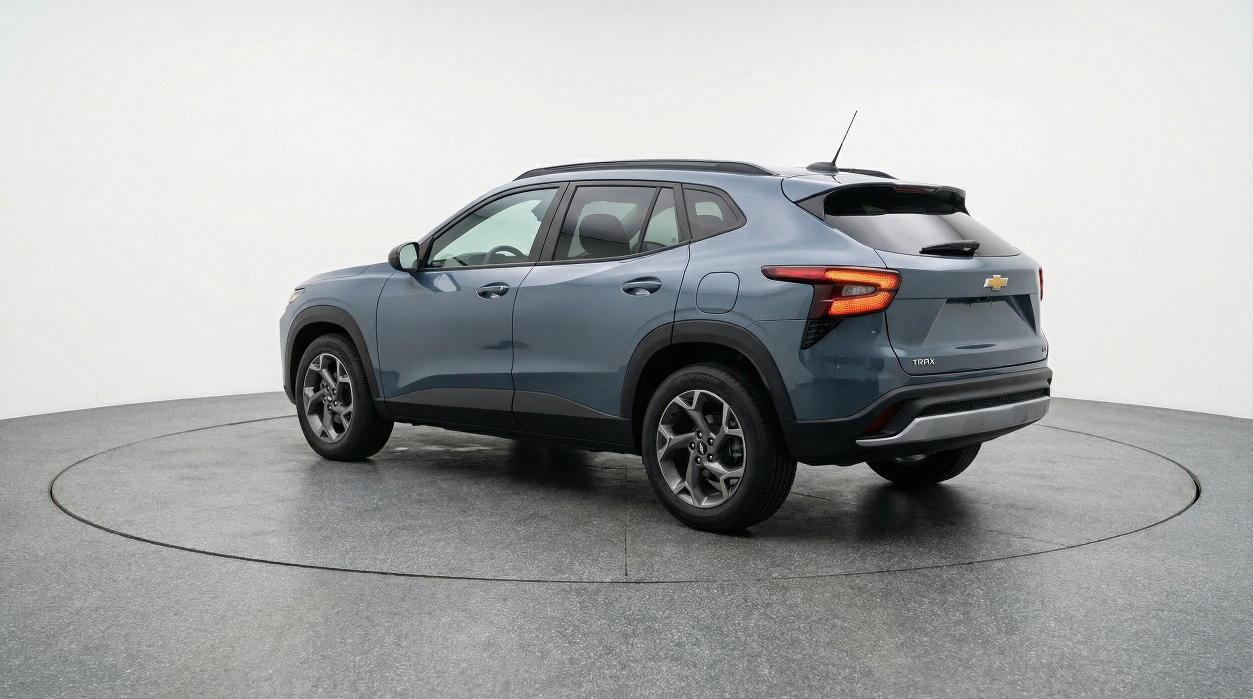 Thumbnail: 2025 Chevrolet Trax - 5