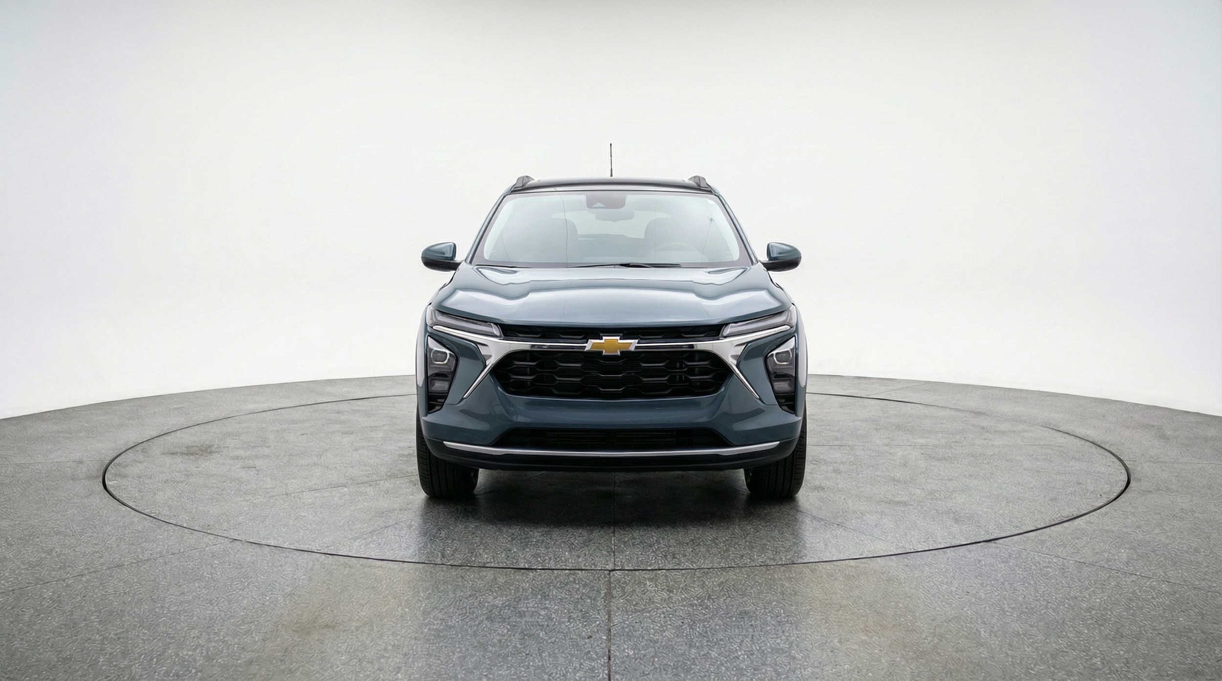 Thumbnail: 2025 Chevrolet Trax - 2