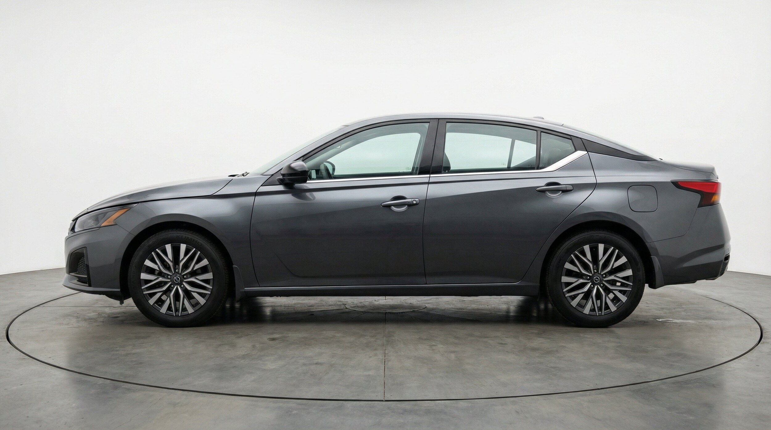Thumbnail: 2025 Nissan Altima - 5