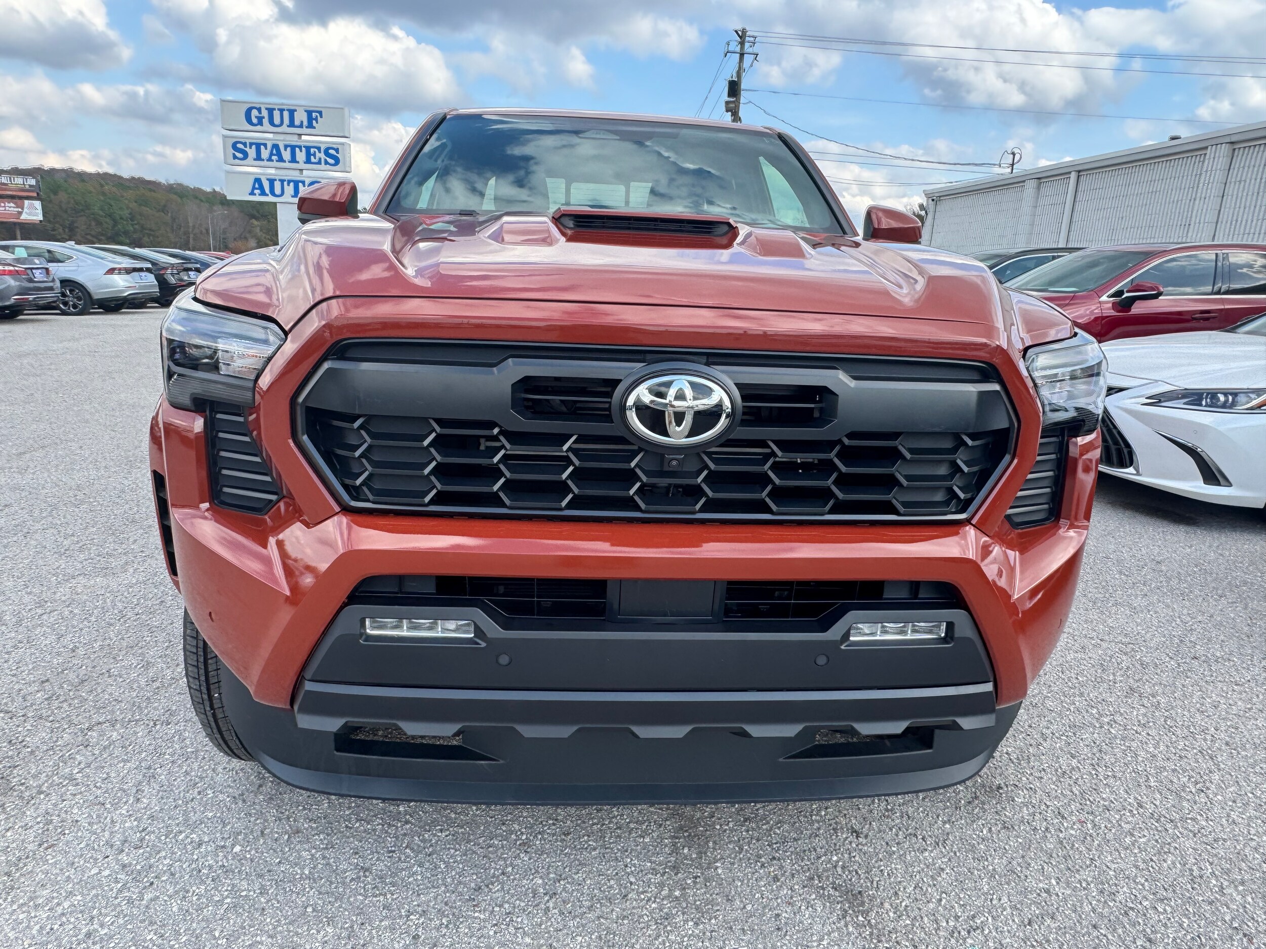 2025 Toyota Tacoma TRD Sport photo 2