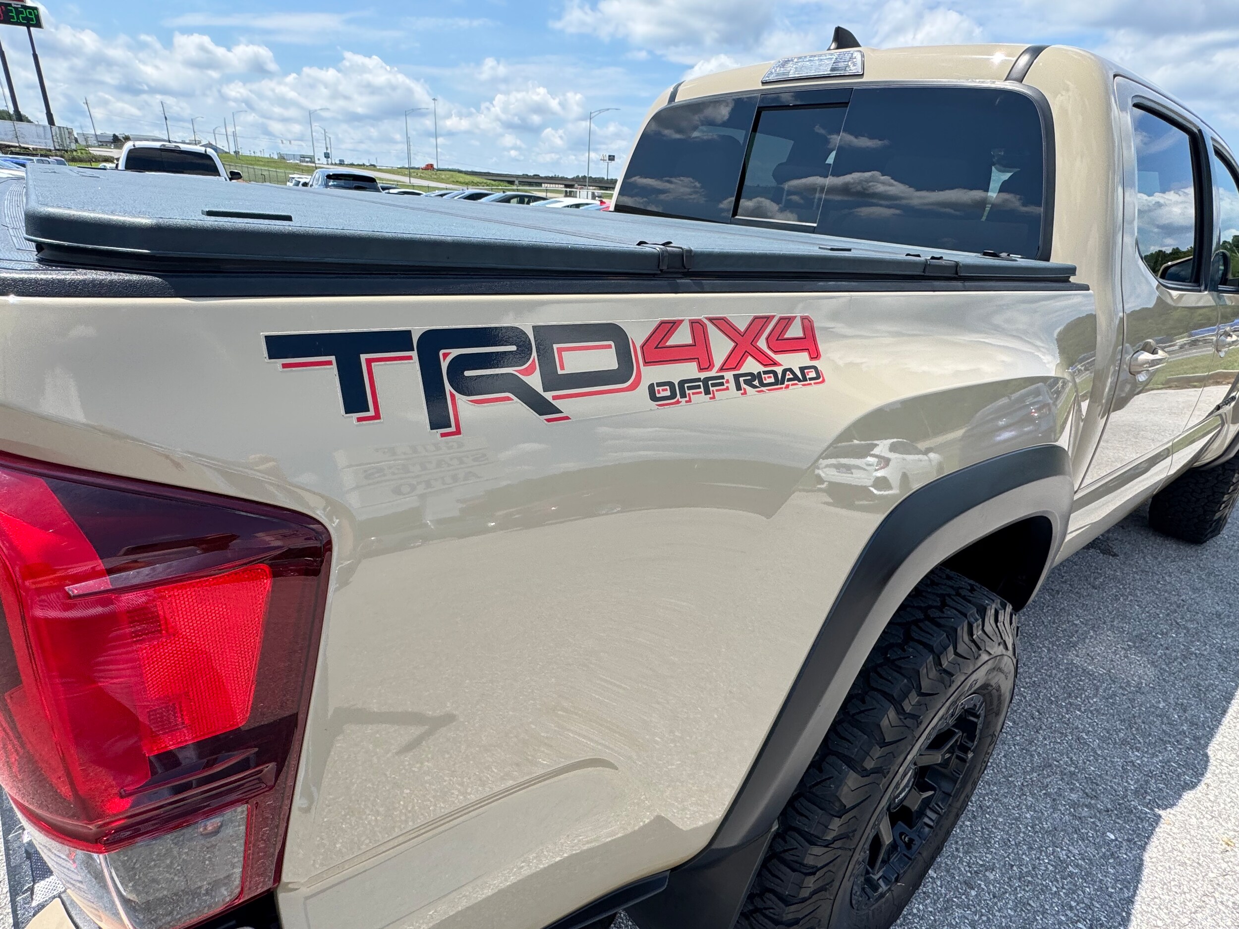 2019 Toyota Tacoma TRD V6 photo 2