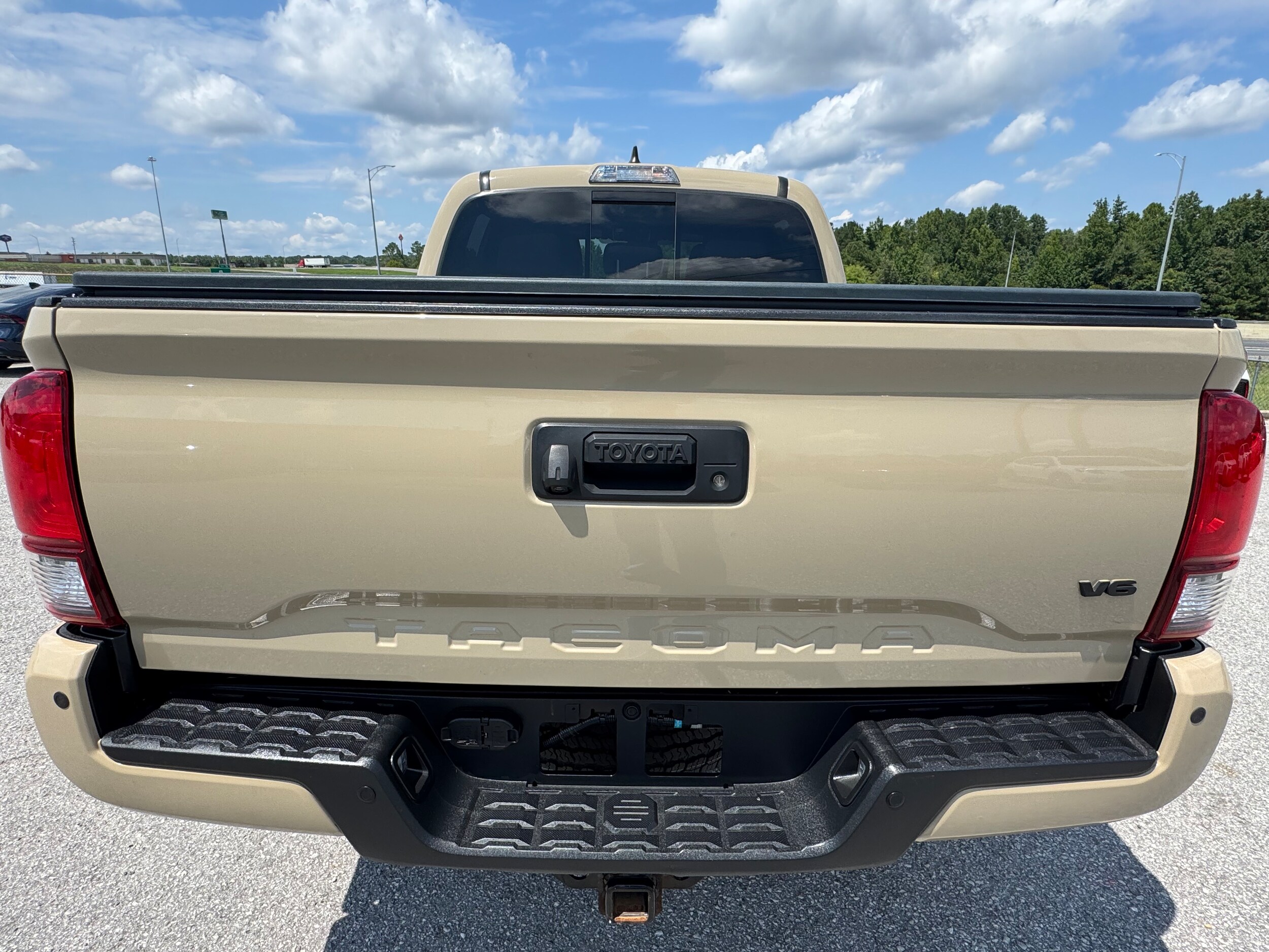 2019 Toyota Tacoma TRD V6 photo 3