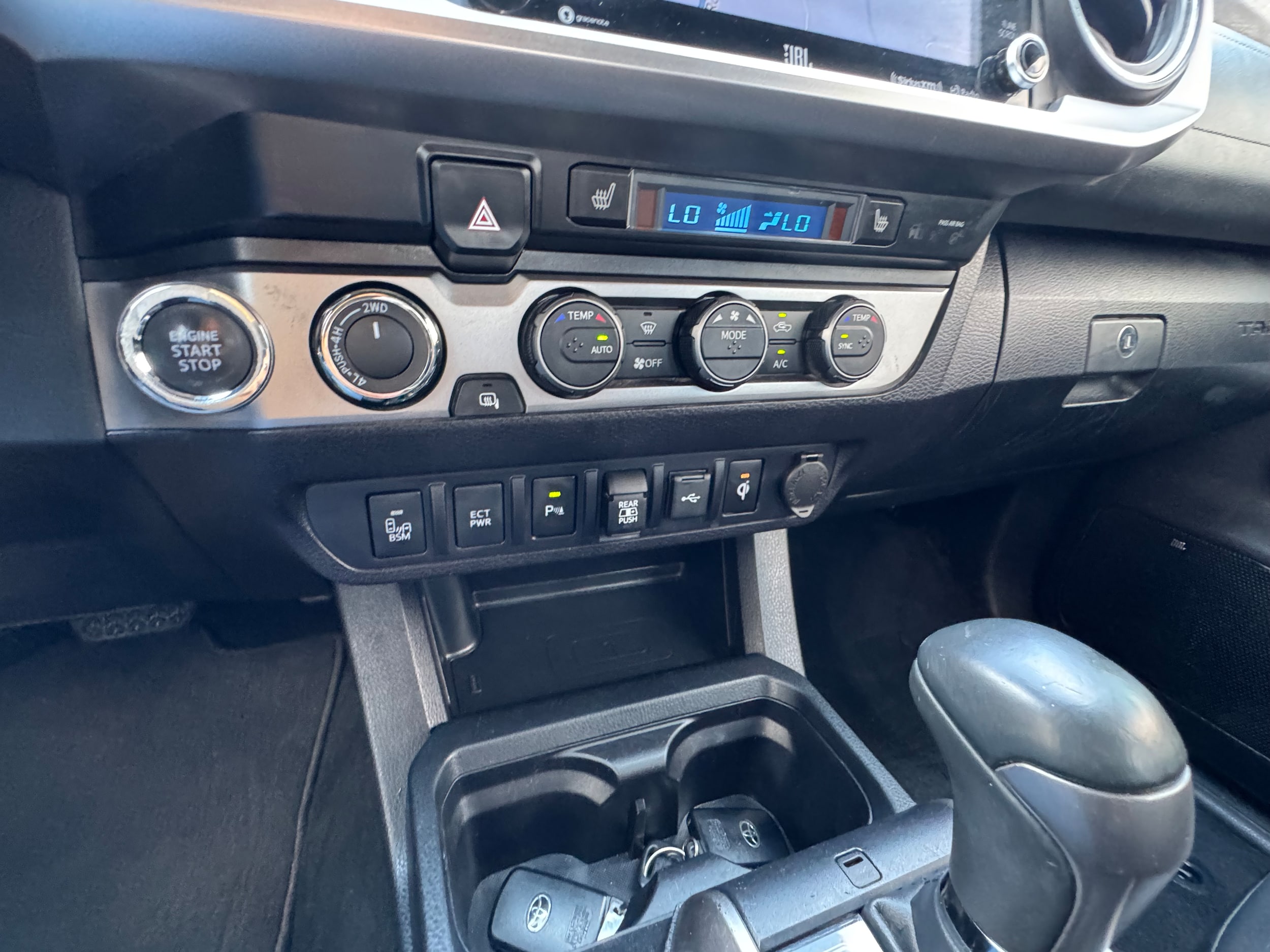 2023 Toyota Tacoma Limited - Photo 20