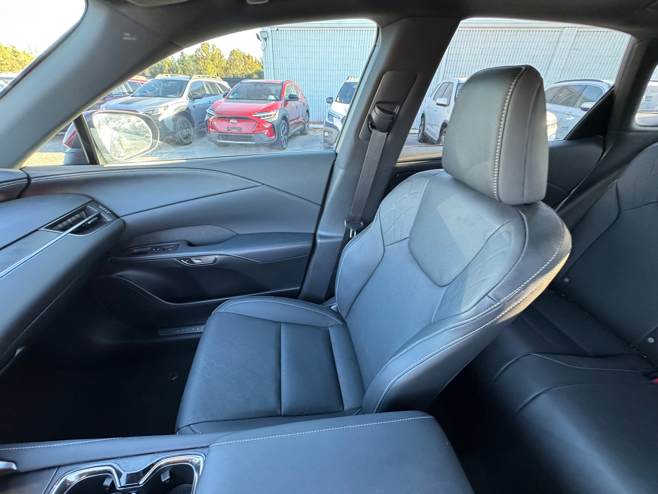 2025 Lexus RX 350 - Photo 25