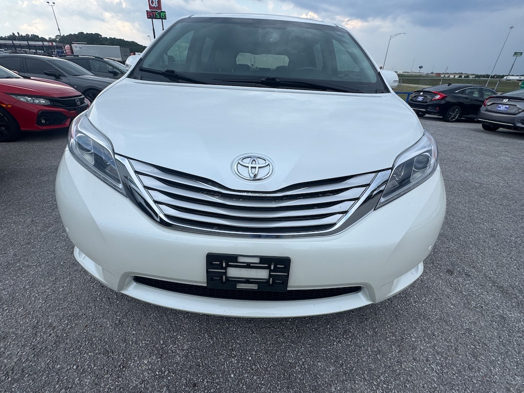 Used 2015 Toyota Sienna Limited Van
