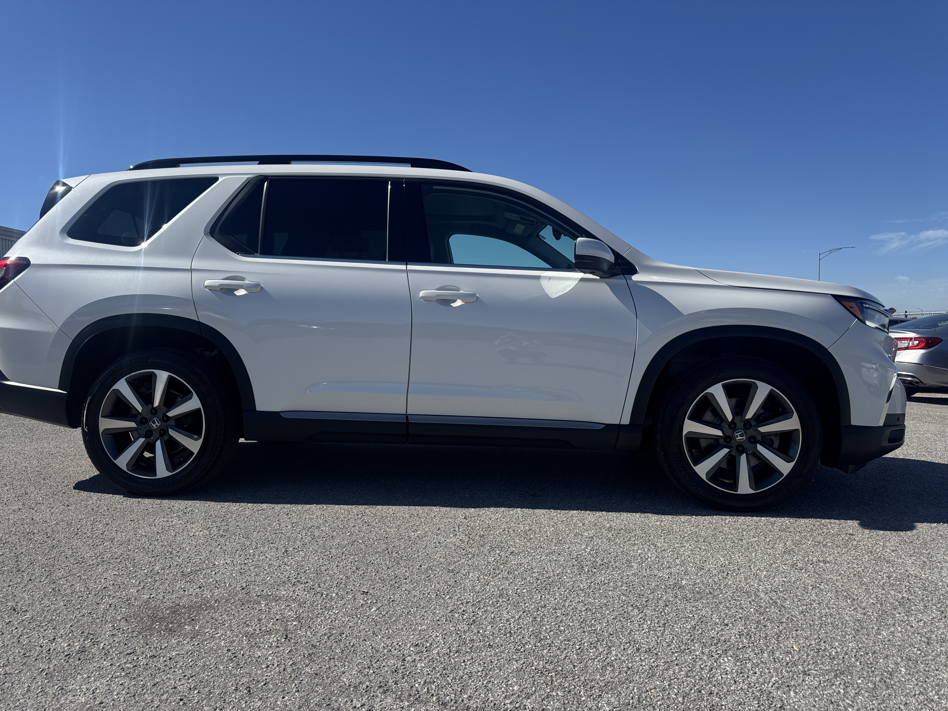 Used 2024 Honda Pilot Elite SUV