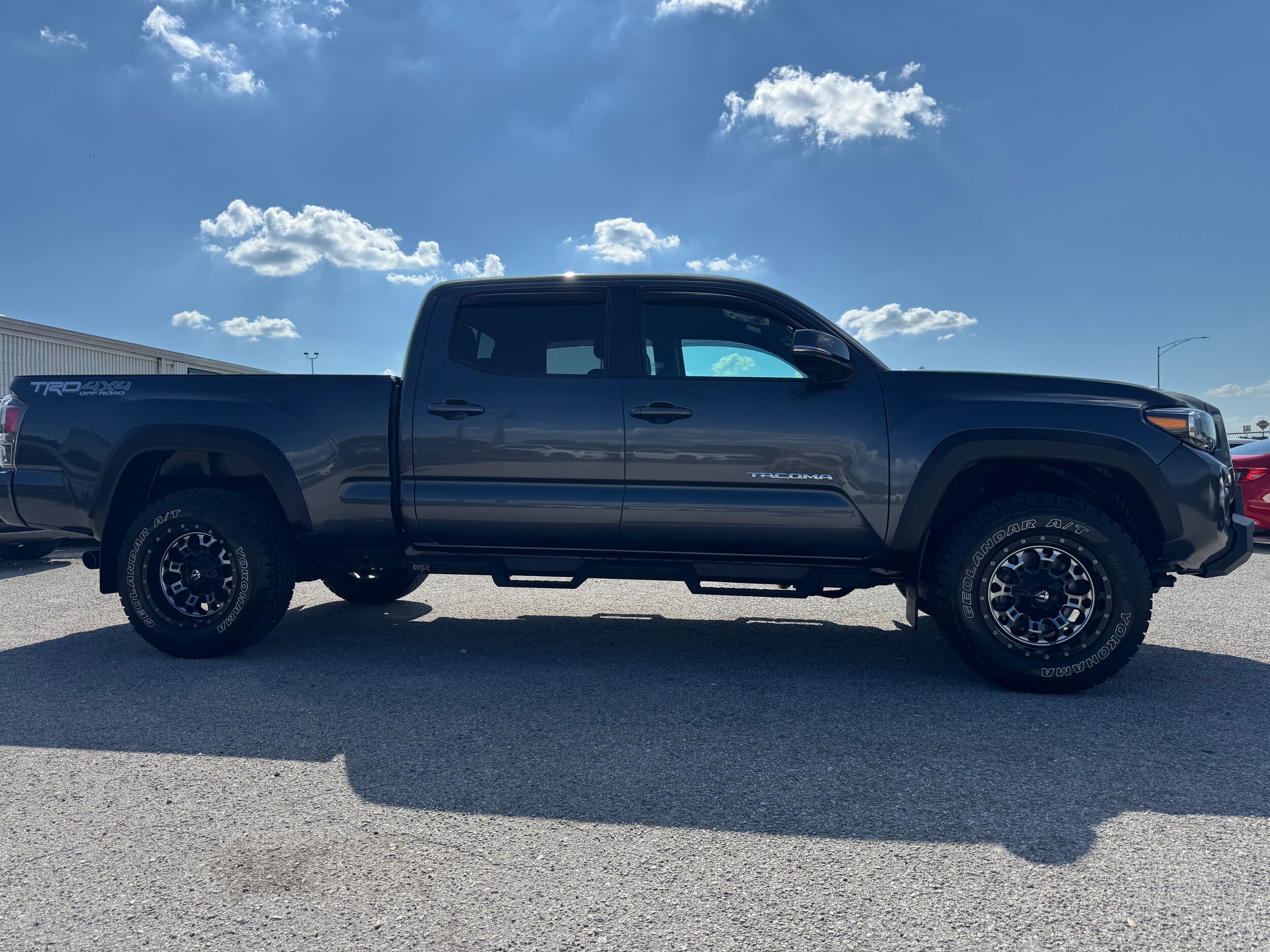 2022 Toyota Tacoma TRD V6 photo 4
