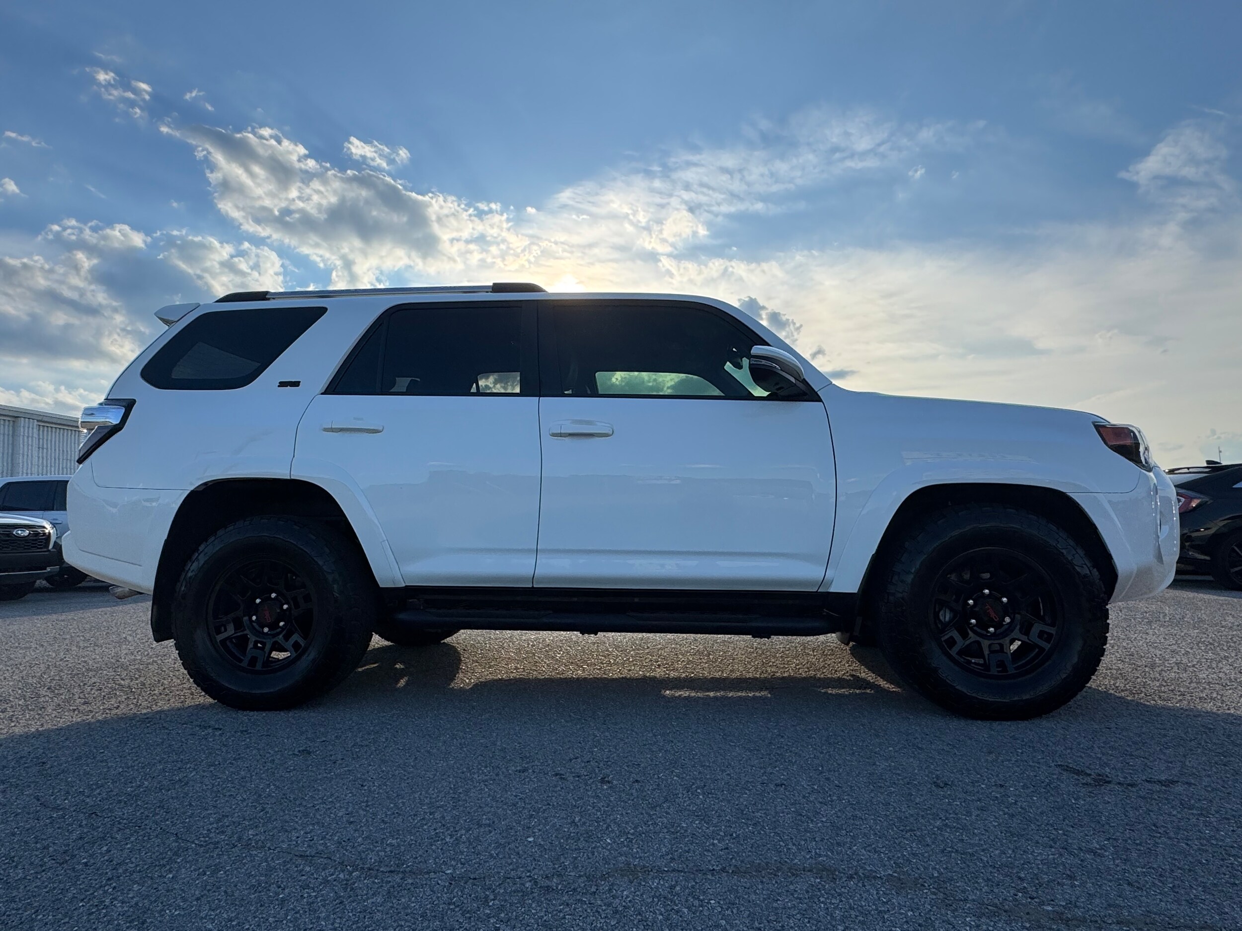 2023 Toyota 4Runner SR5 Premium photo 3