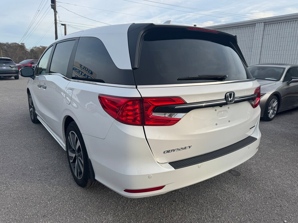 Used 2024 Honda Odyssey Touring Van