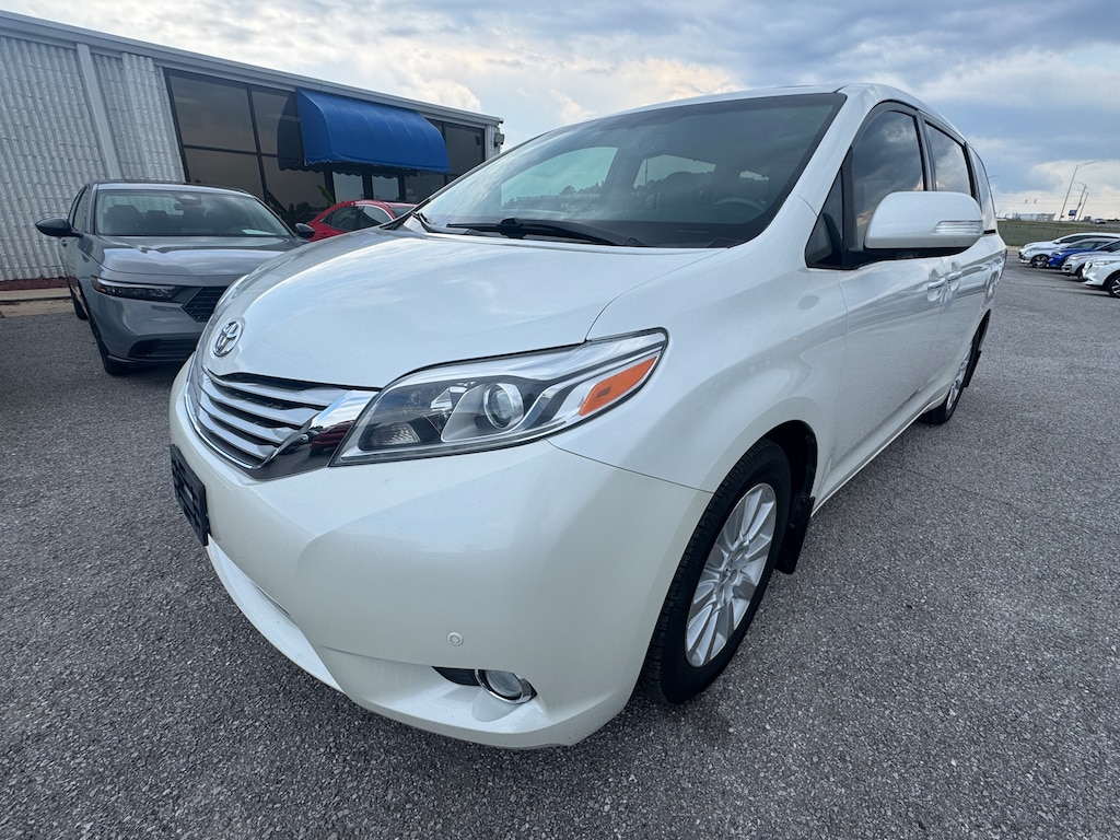 Used 2015 Toyota Sienna Limited Van