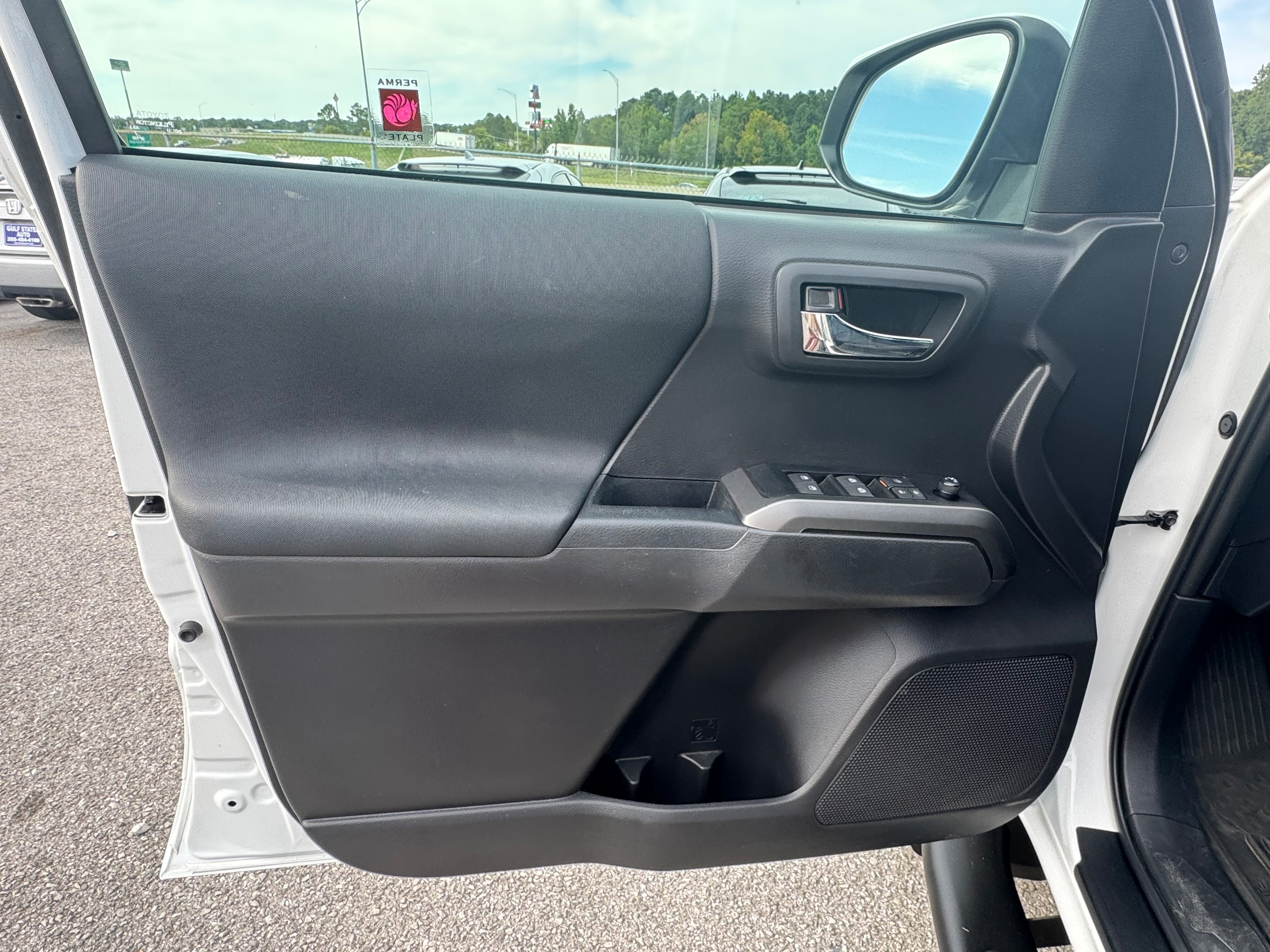 2023 Toyota Tacoma TRD Sport - Photo 12